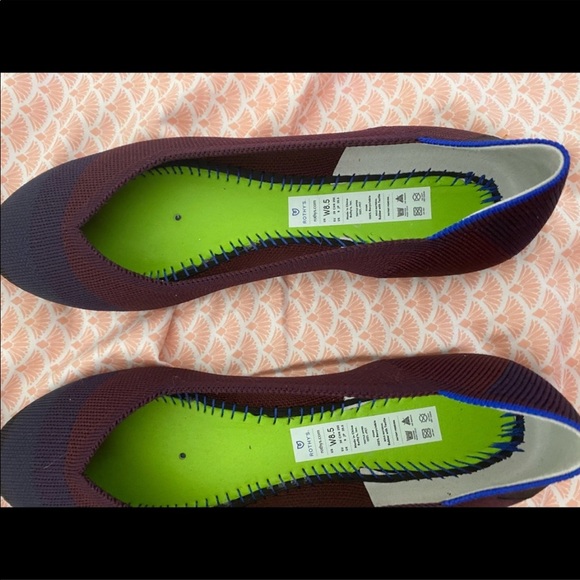 Rothys Blackberry Captoe flats - size 8.5 - Picture 2 of 3